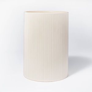 THRESHOLD Textured Ceramic Vase Off White designed with Studio McGee, NWT